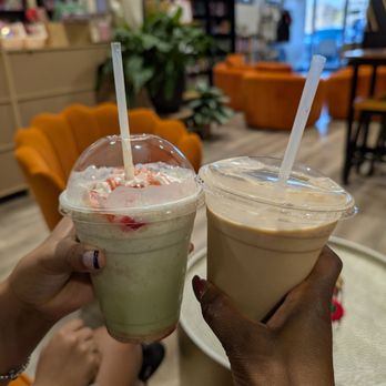 LIT Java Coffee and Books - Bookstores Near Me - Pearland, Texas