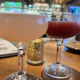 Left: Desert Drop / Right: Bangtail Left: Desert Drop / Right: Bangtail
