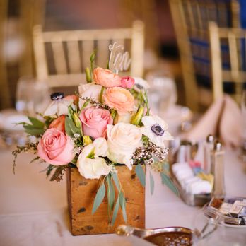 Cristina's Flowers - Loved the centerpieces!!! - Florists Near Me - Long Beach, California