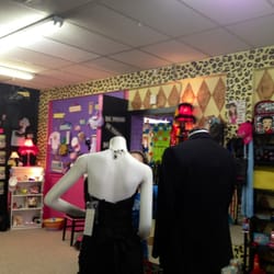 Hippie Chicks - Inside Hippie Chicks! Cute  chick store!