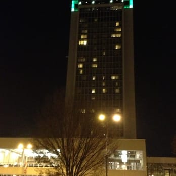 360 Rooftop Bar - Lounges Near Me - St. Louis, Missouri