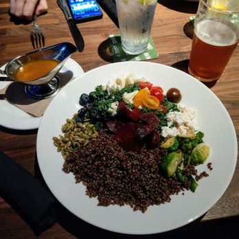Yard House - Red Quinoa salad - New American Near Me - Orlando, Florida