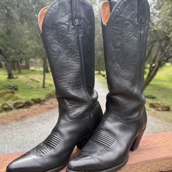 Whitcombe ReBooted Boots And Shoe Repair