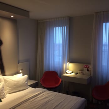 art'otel - Zimmer - Hotels Near Me - Berlin, BE