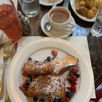 Raymond's - Raymond's French Toast Breakfast, Belgian Hot Chocolate, Home Fries Brunch - American Near Me - Montclair, New Jersey
