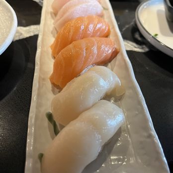 Oao - Sushi Bar & Grill at Wailea - Happy hour nigiri - Sushi Bars Near Me - Kihei, Hawaii