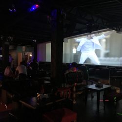 Metropolitain - Big screen table service open dancing floors