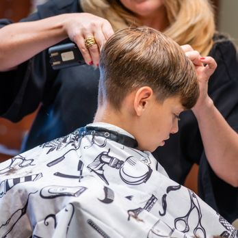 Boris' Barber Shop - Barbers Near Me - Highland Park, Illinois
