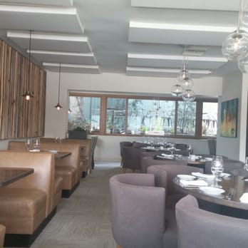 V's restaurant + bar - Classy dining area with modern touches. - Mediterranean Near Me - Malibu, California V's restaurant + bar - Classy dining area with modern touches. - Mediterranean Near Me - Malibu, California