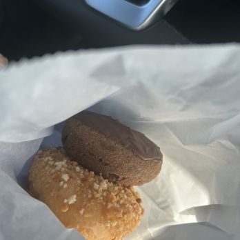 Savy Donuts & Smoothies - Delis Near Me - Tustin, California Savy Donuts & Smoothies - Delis Near Me - Tustin, California