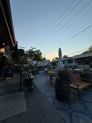 Village Pub and Beer Garden by null