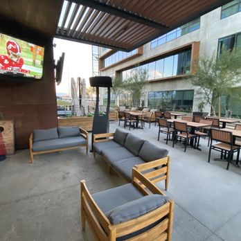 General Admission - Outdoor dining - Sports Bars Near Me - Las Vegas, Nevada General Admission - Outdoor dining - Sports Bars Near Me - Las Vegas, Nevada