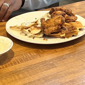 Iron Rooster - American Near Me - Baltimore, Maryland