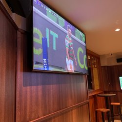 General Gordon Hotel - Footy time !!