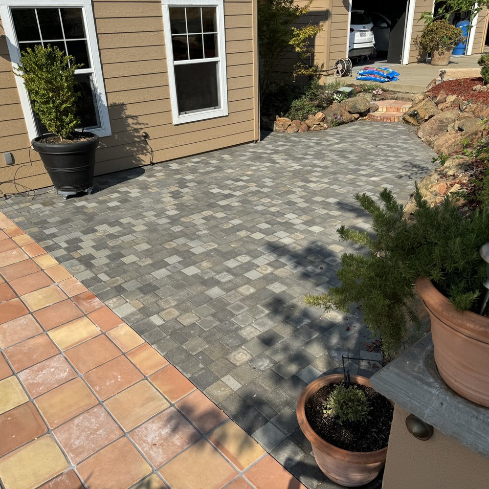 Gutierrez Landscaping - 1/2 of front yard - Landscaping Near Me Gutierrez Landscaping - 1/2 of front yard - Landscaping Near Me