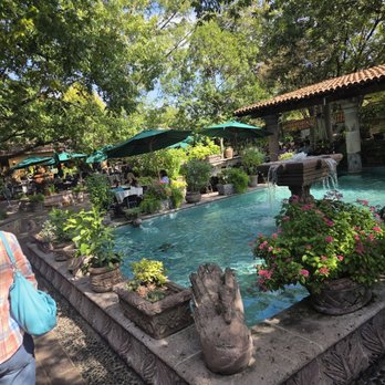 Joe T Garcia's - Such a gorgeous patio, large and lush. - Mexican Near Me - Fort Worth, Texas