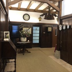 Waldhotel Forellenhof - Entrance lobby