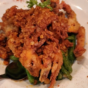 Now On 9 Thai Bistro - Soft Shell Crab with green beans - Thai Near Me - Valley Village, California Now On 9 Thai Bistro - Soft Shell Crab with green beans - Thai Near Me - Valley Village, California