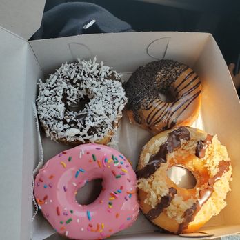 Glaze Doughnuts - Donuts Near Me - Las Vegas, Nevada Glaze Doughnuts - Donuts Near Me - Las Vegas, Nevada