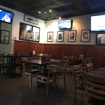 Bricks on Boundary - Dining - New American Near Me - Beaufort, South Carolina Bricks on Boundary - Dining - New American Near Me - Beaufort, South Carolina