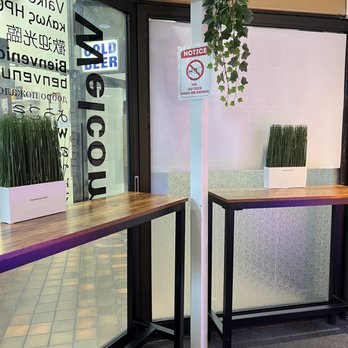 Milk Tea At Banff - Tables - Bubble Tea Near Me - Banff, Alberta