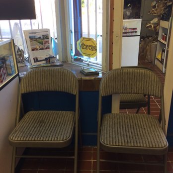 Robert's Shoe Repair - Seating area - Shoe Repair Near Me - Los Angeles, California Robert's Shoe Repair - Seating area - Shoe Repair Near Me - Los Angeles, California