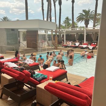 The Pond - Pool area - Swimming Pools Near Me - Henderson, Nevada