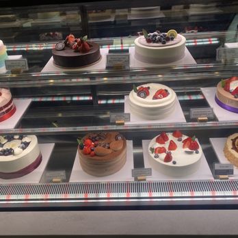 Paris Baguette - Variety of cakes - Bakeries Near Me - Carlsbad, California Paris Baguette - Variety of cakes - Bakeries Near Me - Carlsbad, California