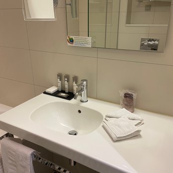 Hotel le Mareuil - Bathroom - Hotels Near Me - Paris, 75