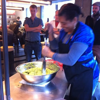 Chipotle Mexican Grill - Mexican Near Me - London, XGL Chipotle Mexican Grill - Mexican Near Me - London, XGL