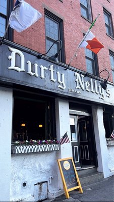 Durty Nelly's by null