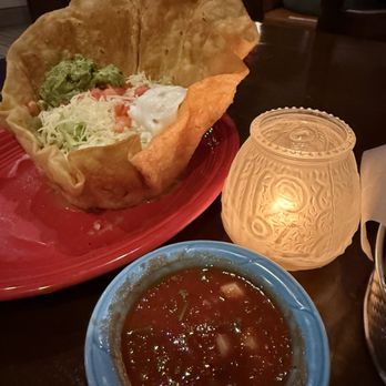 Las Rocas Bar & Grill - Chicken tostada, incredible salsa and a nice little candle to give it some ambience. - Mexican Near Me - Castaic, California