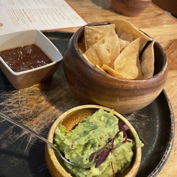 Oaxaca - Guacamole and salsa - Mexican Near Me - Sacramento, California