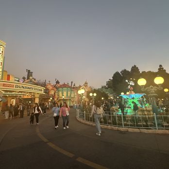 Mickey's Toontown - Amusement Parks Near Me - Anaheim, California