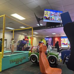 Chuck E. Cheese