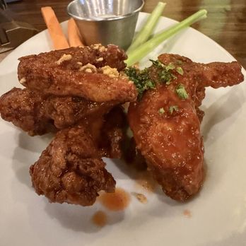 Hobbit Tavern - Wings - Pubs Near Me - Malay, AKL Hobbit Tavern - Wings - Pubs Near Me - Malay, AKL