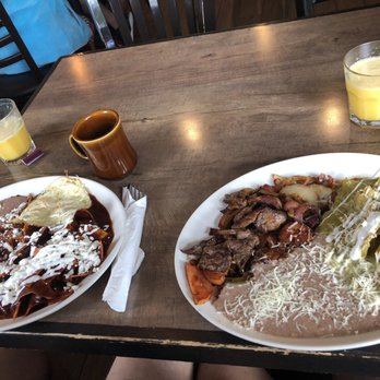 Cafe De Olla - Azteca y Del Norte - American Near Me - Burbank, California