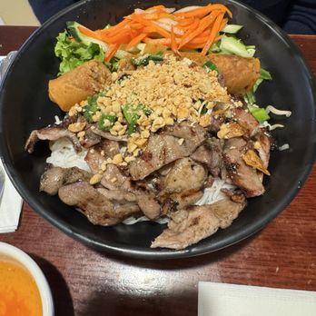 Rainier Restaurant - Vietnamese Near Me - Seattle, Washington