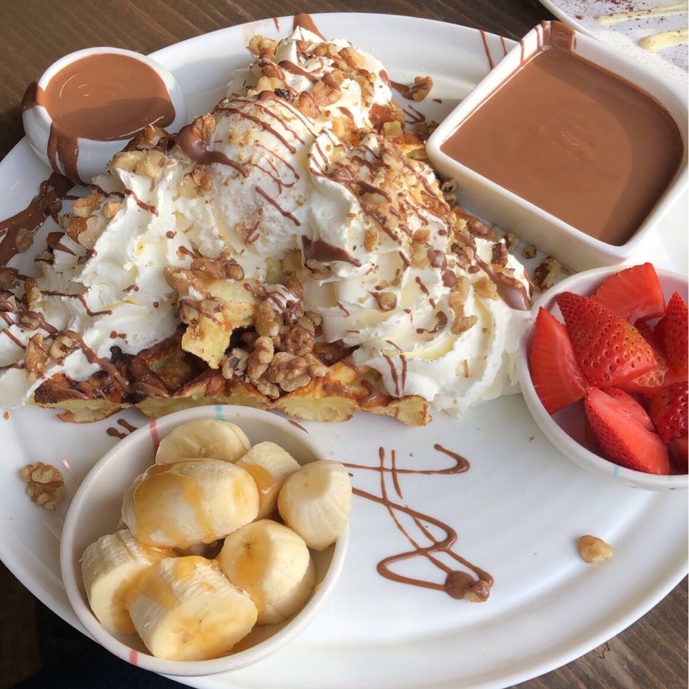 Banana nut waffle avec fondue Banana nut waffle avec fondue