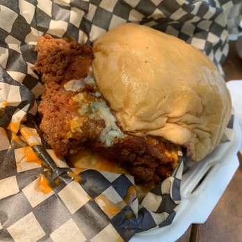 The Tin Pig - Buffalo chicken sandwich - Food Trucks Near Me - Bend, Oregon