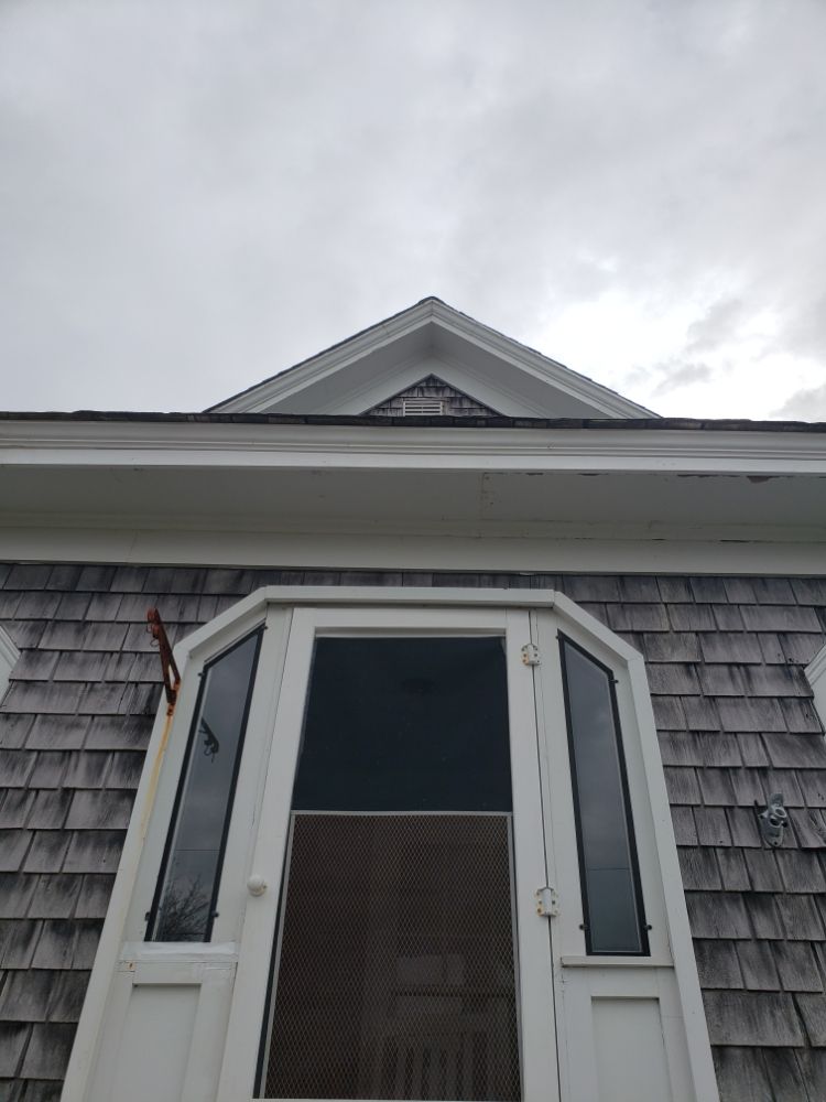 Slide of Lefty's Handyman Service