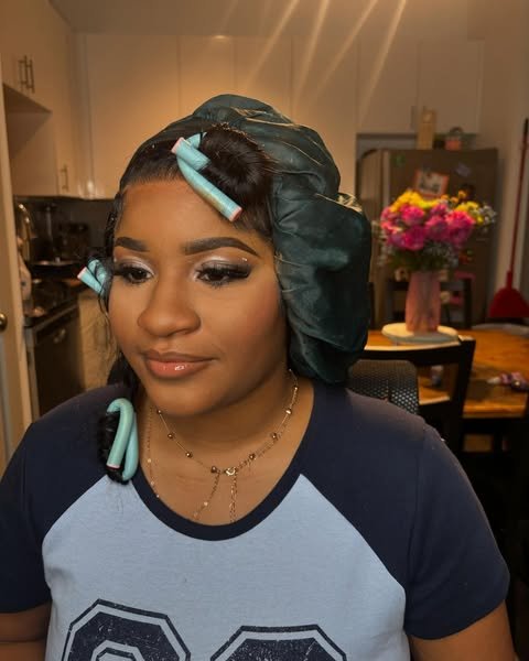 Makeup By Lexx Logo
