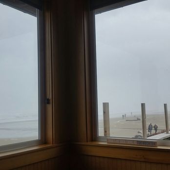 Mo's Seafood & Chowder - Beautiful view! - Seafood Near Me - Cannon Beach, Oregon Mo's Seafood & Chowder - Beautiful view! - Seafood Near Me - Cannon Beach, Oregon