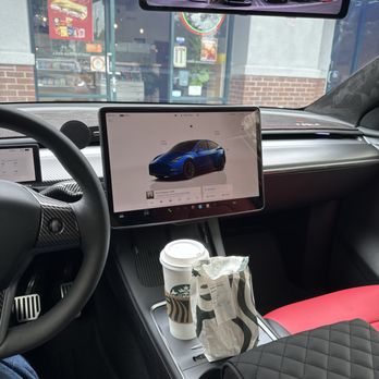 Starbucks - Coffee & Tea Near Me - Los Alamitos, California
