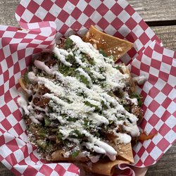 La Chulita Taqueria - Loaded Nachos
