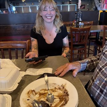 Cosmos Taverna - Brownie sundae - New American Near Me - Victorville, California