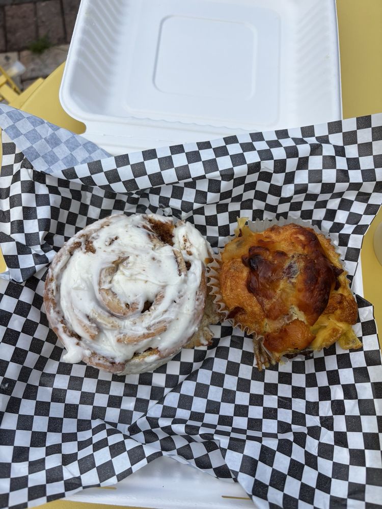 flagstaff baking co Logo