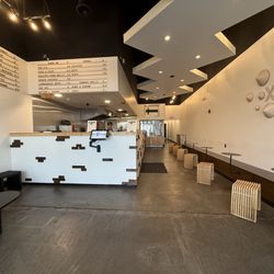 Banh Mi & Me - Inside