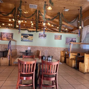 Pine Country Restaurant - Seating - Breakfast & Brunch Near Me - Williams, Arizona Pine Country Restaurant - Seating - Breakfast & Brunch Near Me - Williams, Arizona