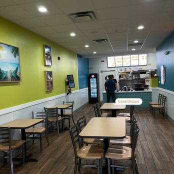 Captain D’s - Inside - Seafood Near Me - Toronto, Ontario